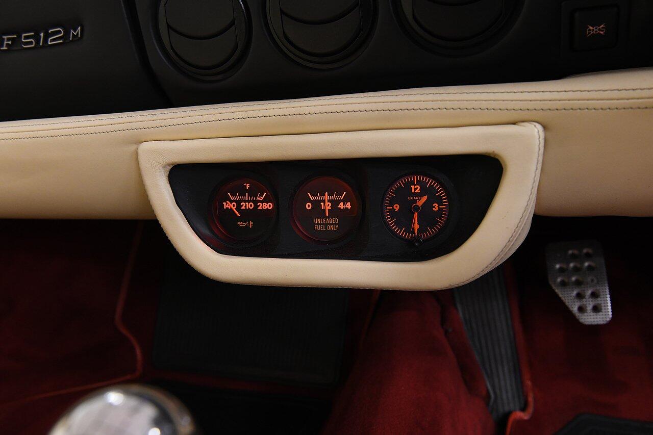 Ferrari 512 view 23