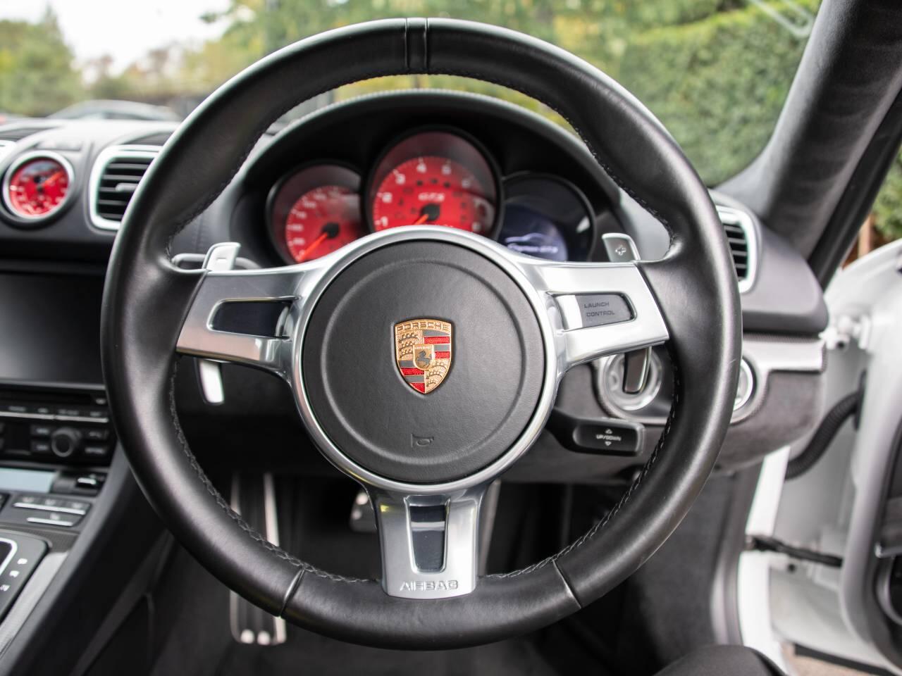 Porsche Cayman view 40