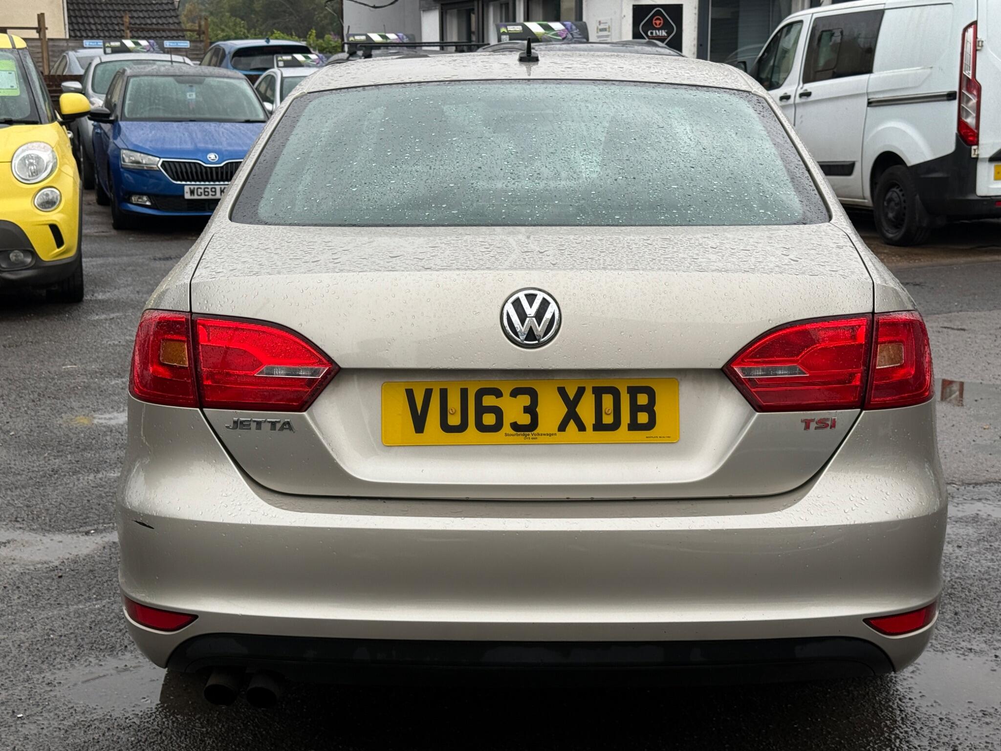 Volkswagen Jetta - Image 15