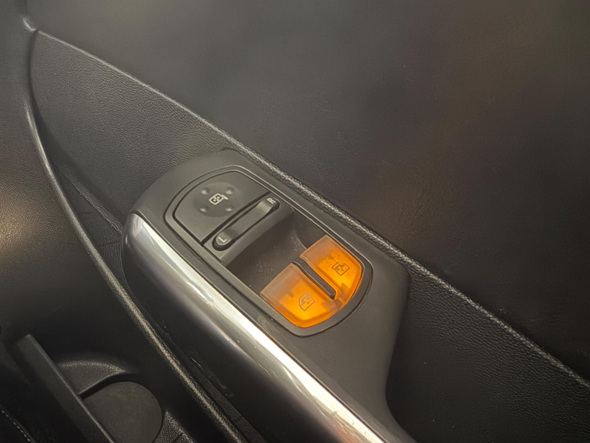 Vauxhall Corsa view 35