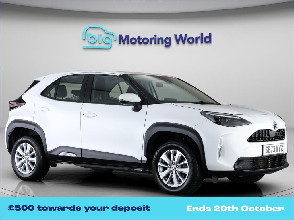 White 2024 Toyota Yaris Cross Estate Front-wheel drive Automatic