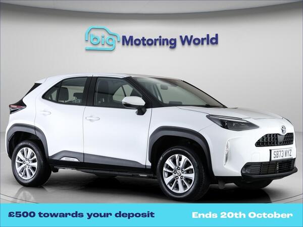 White 2024 Toyota Yaris Cross Estate Front-wheel drive Automatic