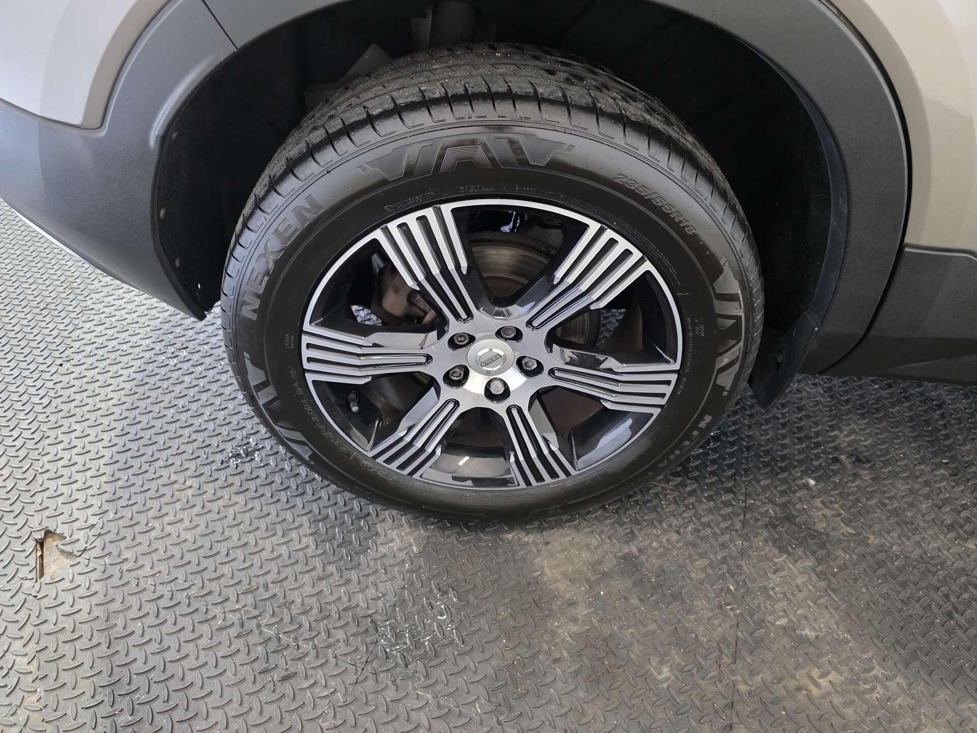 Volvo XC40 view 69