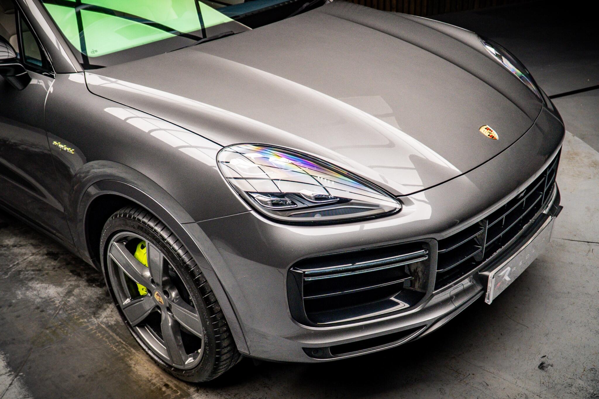 Porsche Cayenne view 11
