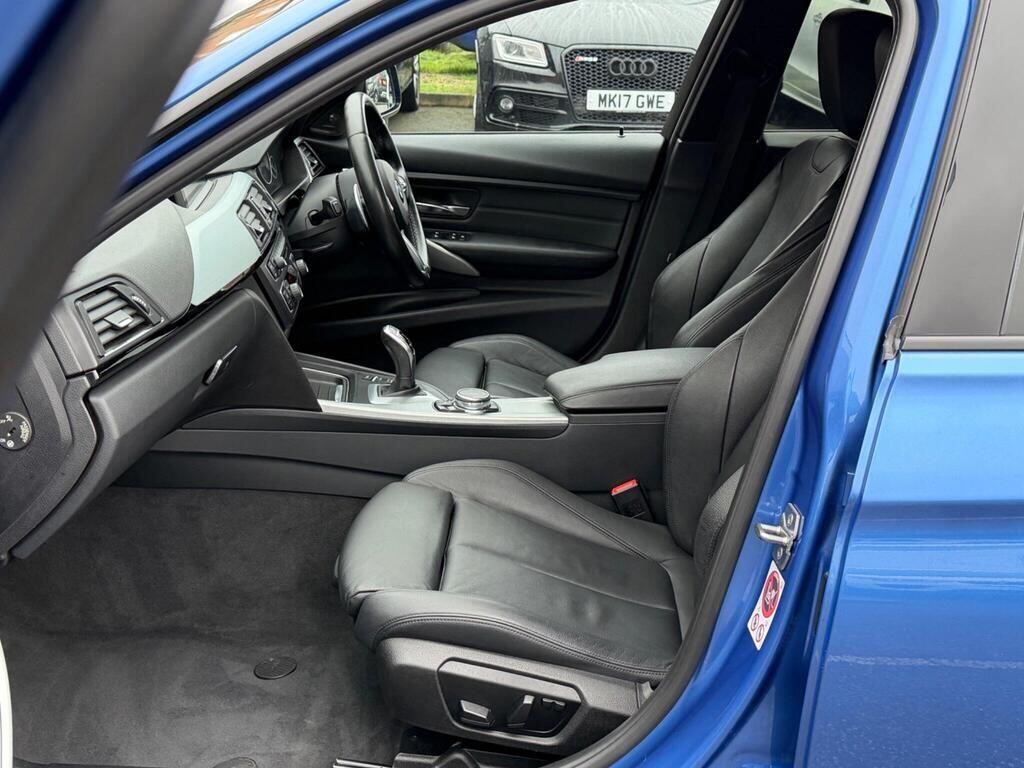 BMW 3 Series view 16