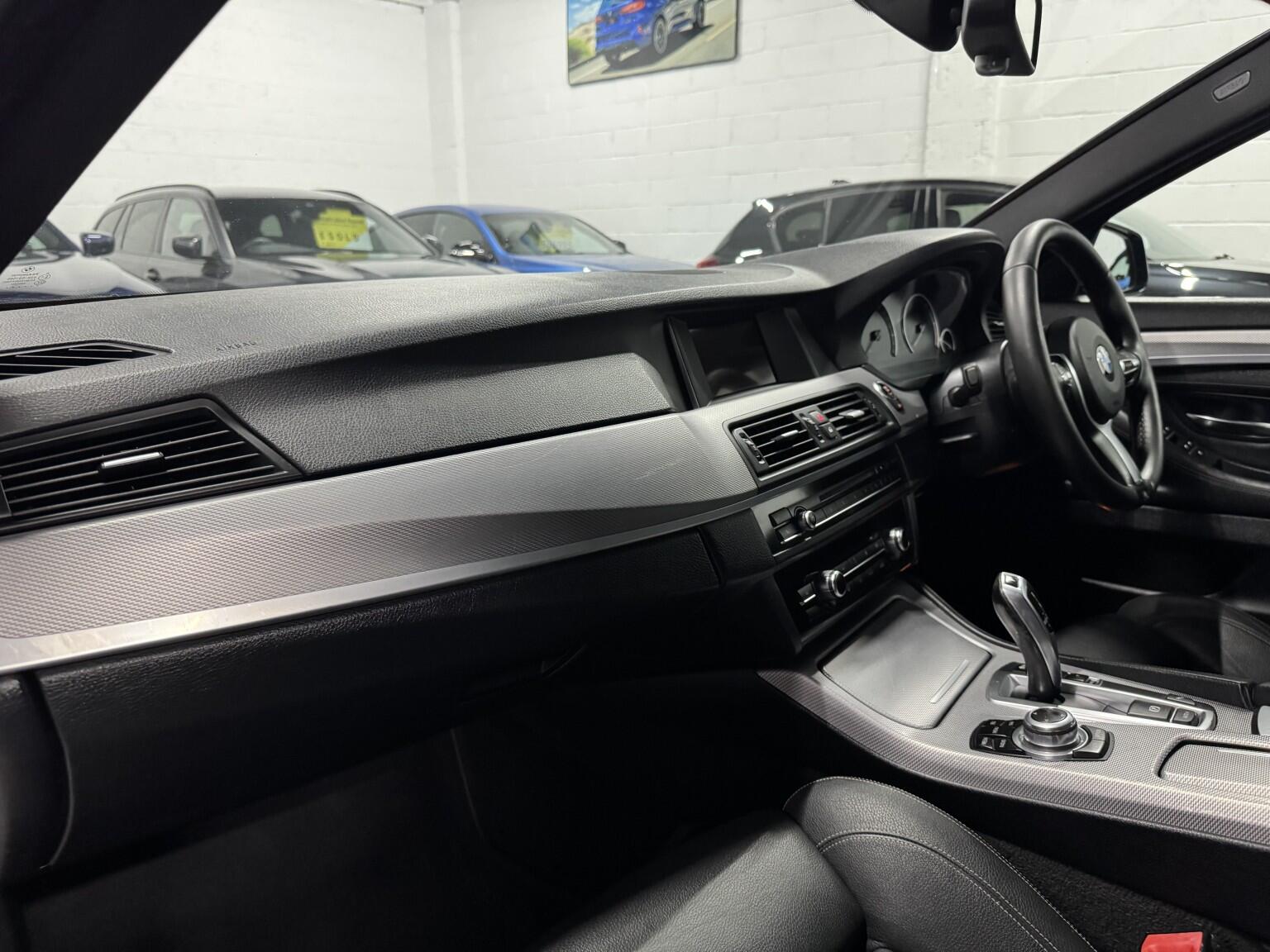 BMW 5 Series view 10