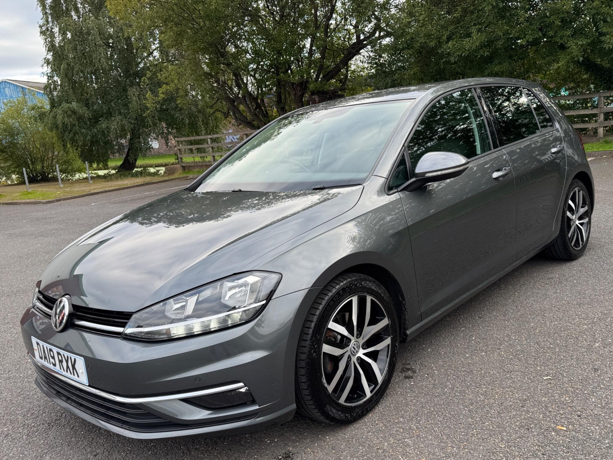 Volkswagen Golf view 10
