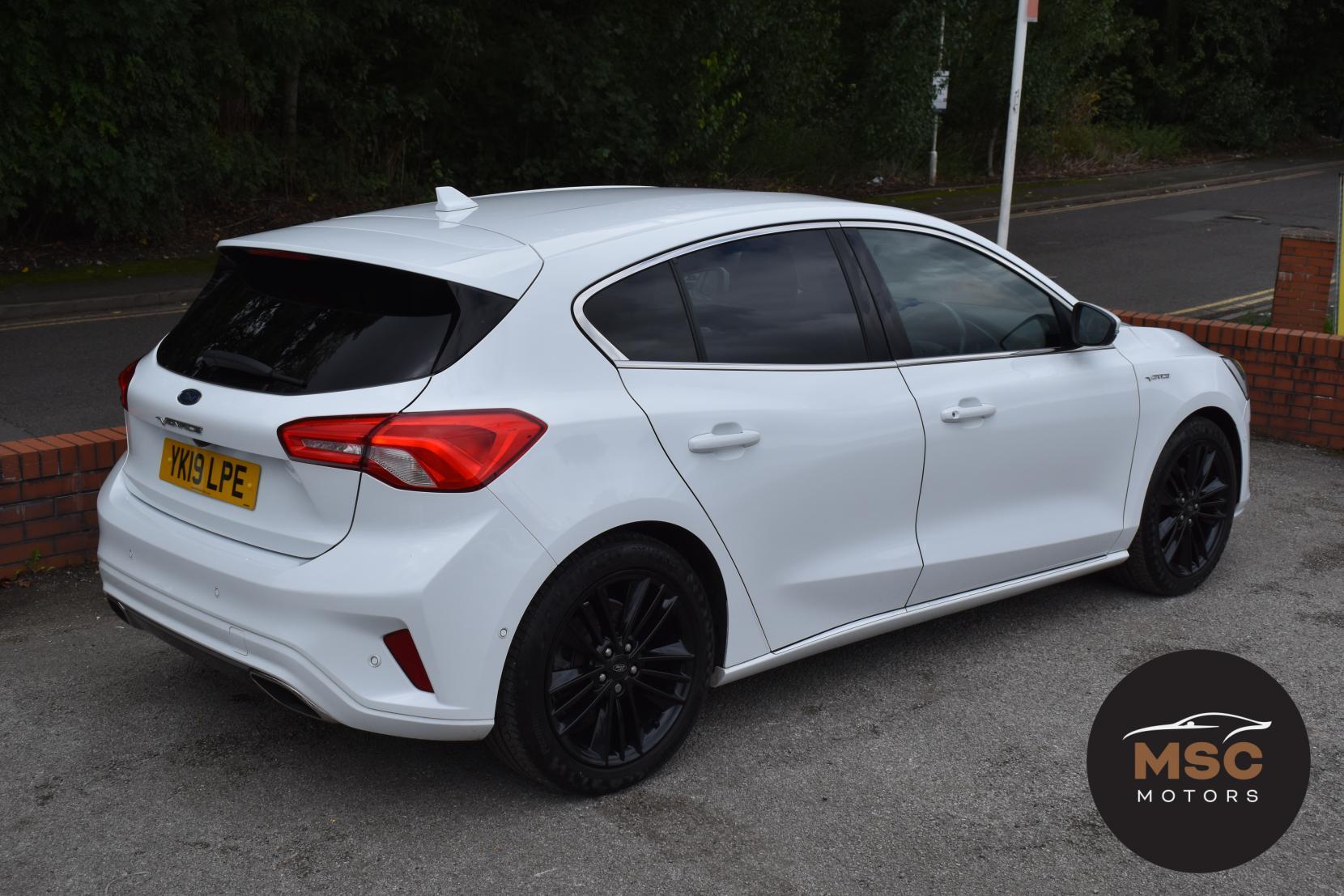 Ford Focus view 19