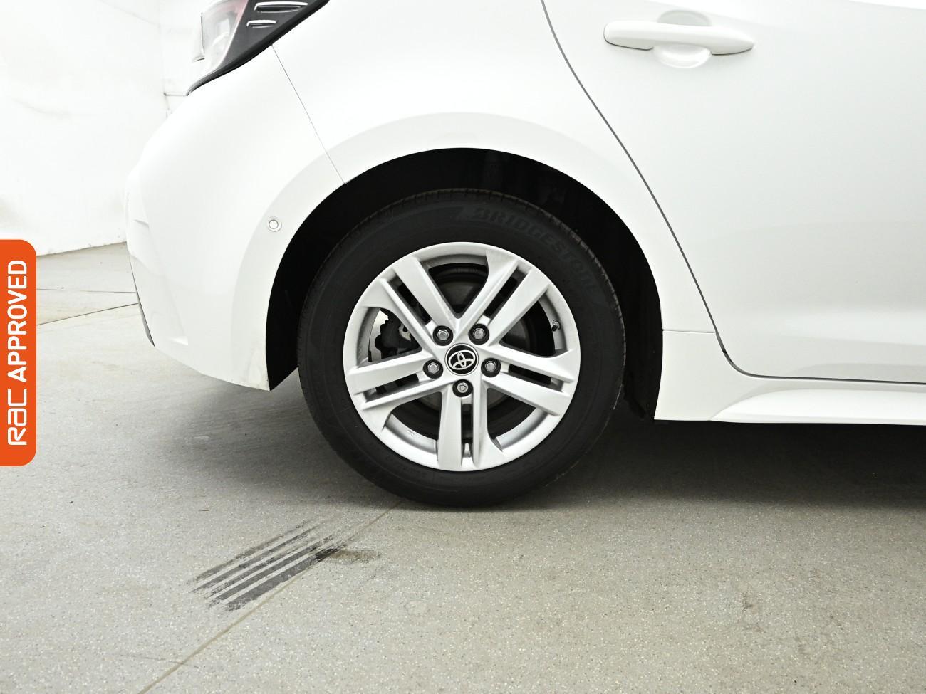 Toyota Corolla view 27