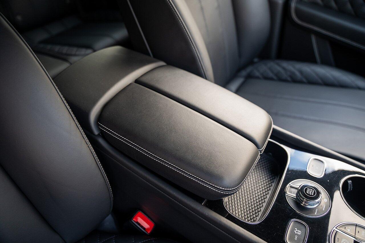 Bentley Bentayga view 65
