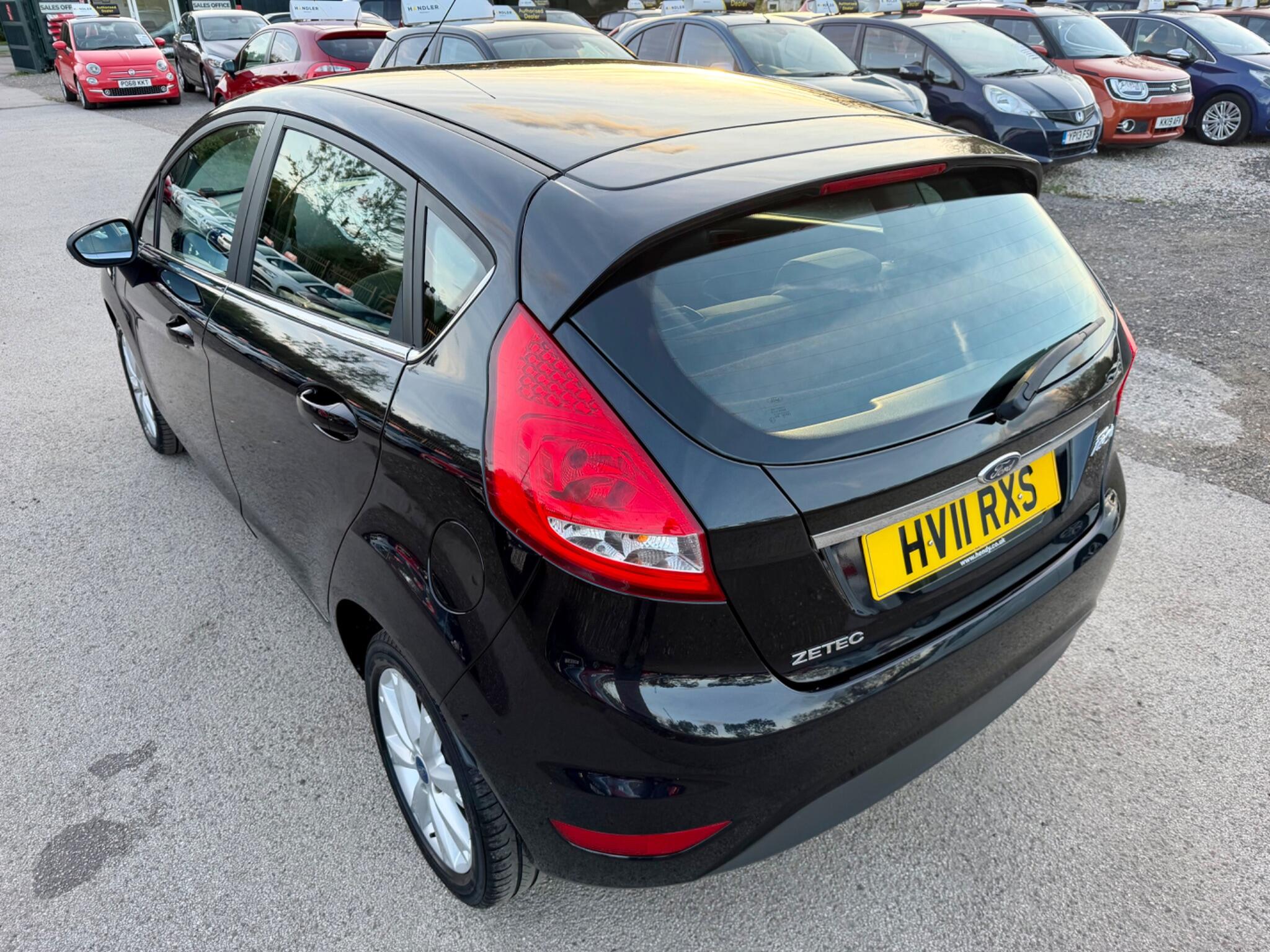 Ford Fiesta view 5