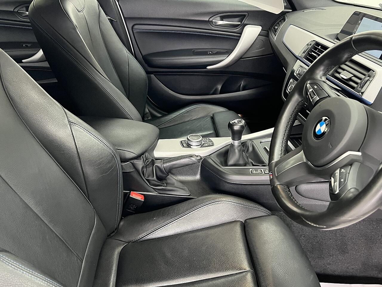 BMW 1 Series view 8