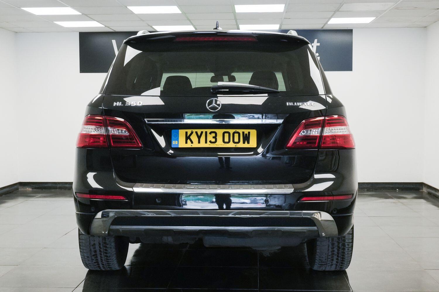 Mercedes-Benz M Class view 3