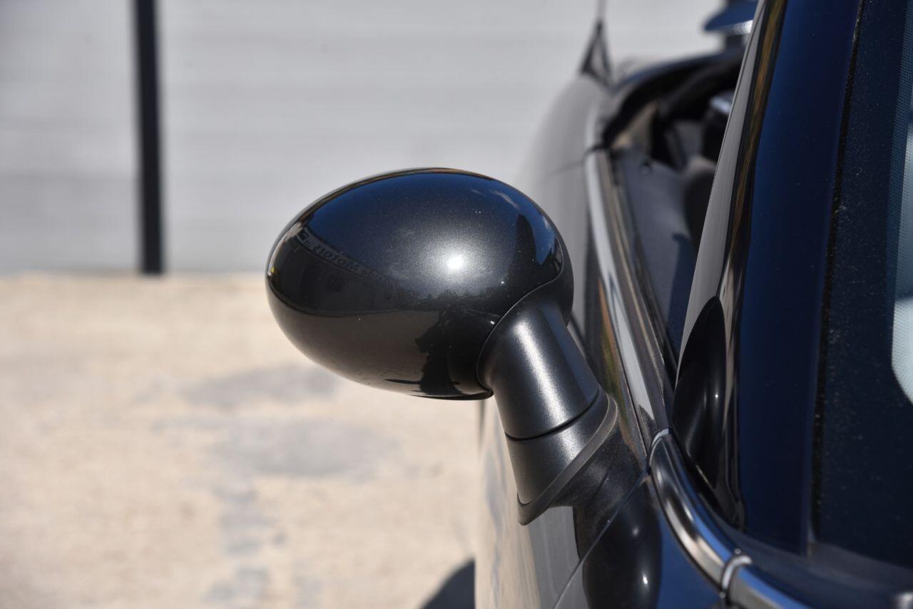 Mini Cooper view 13