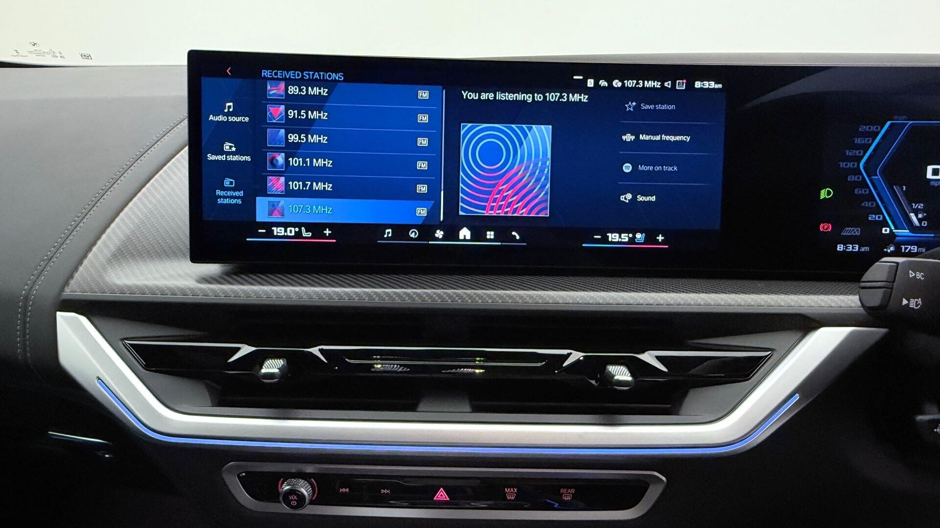 BMW XM view 8