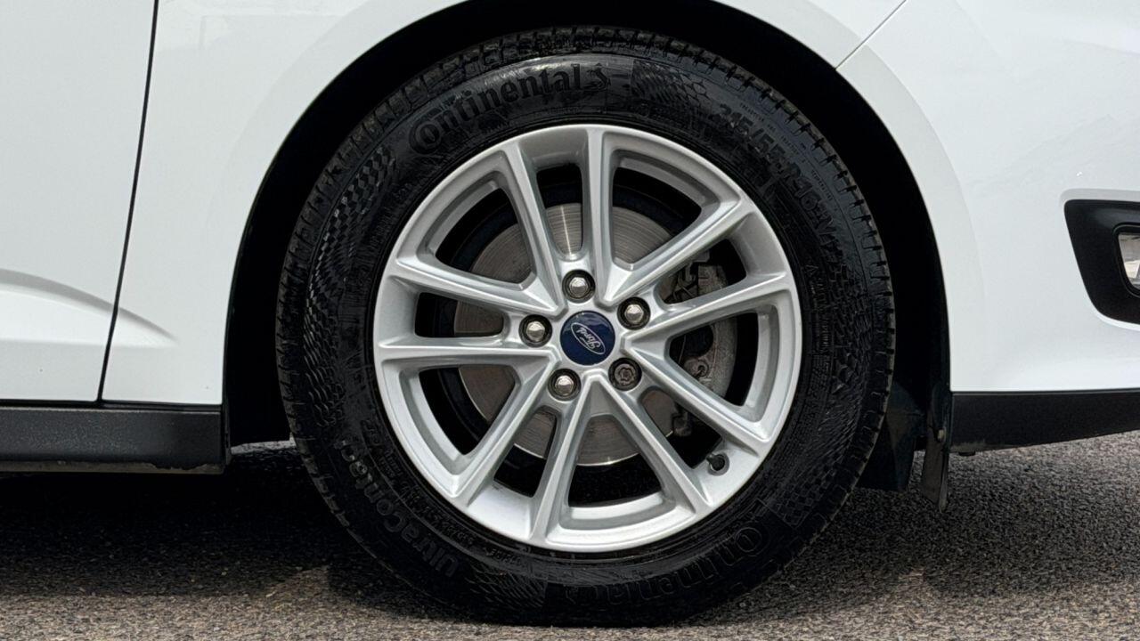 Ford C-Max view 37