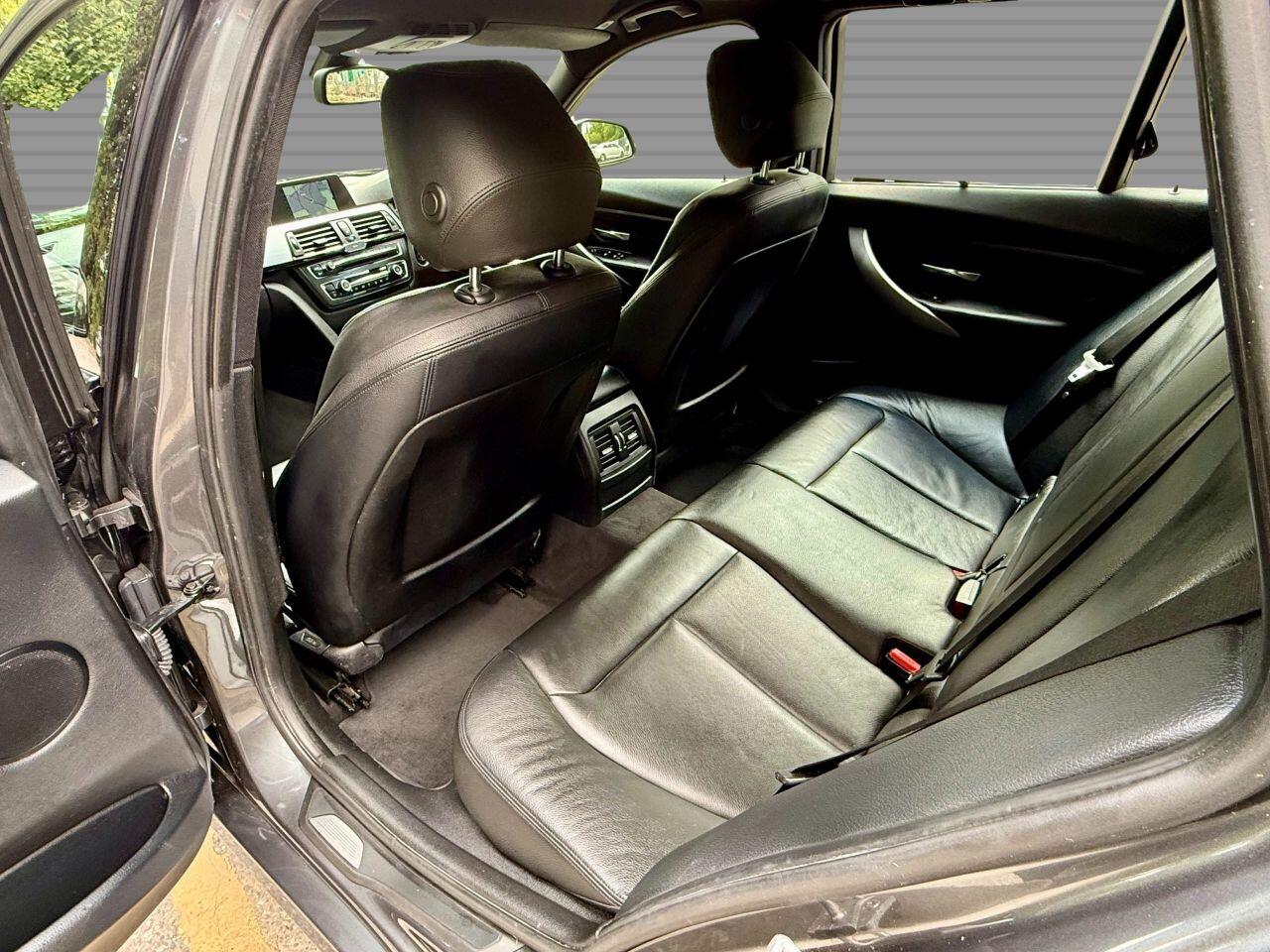 BMW 3 Series view 29