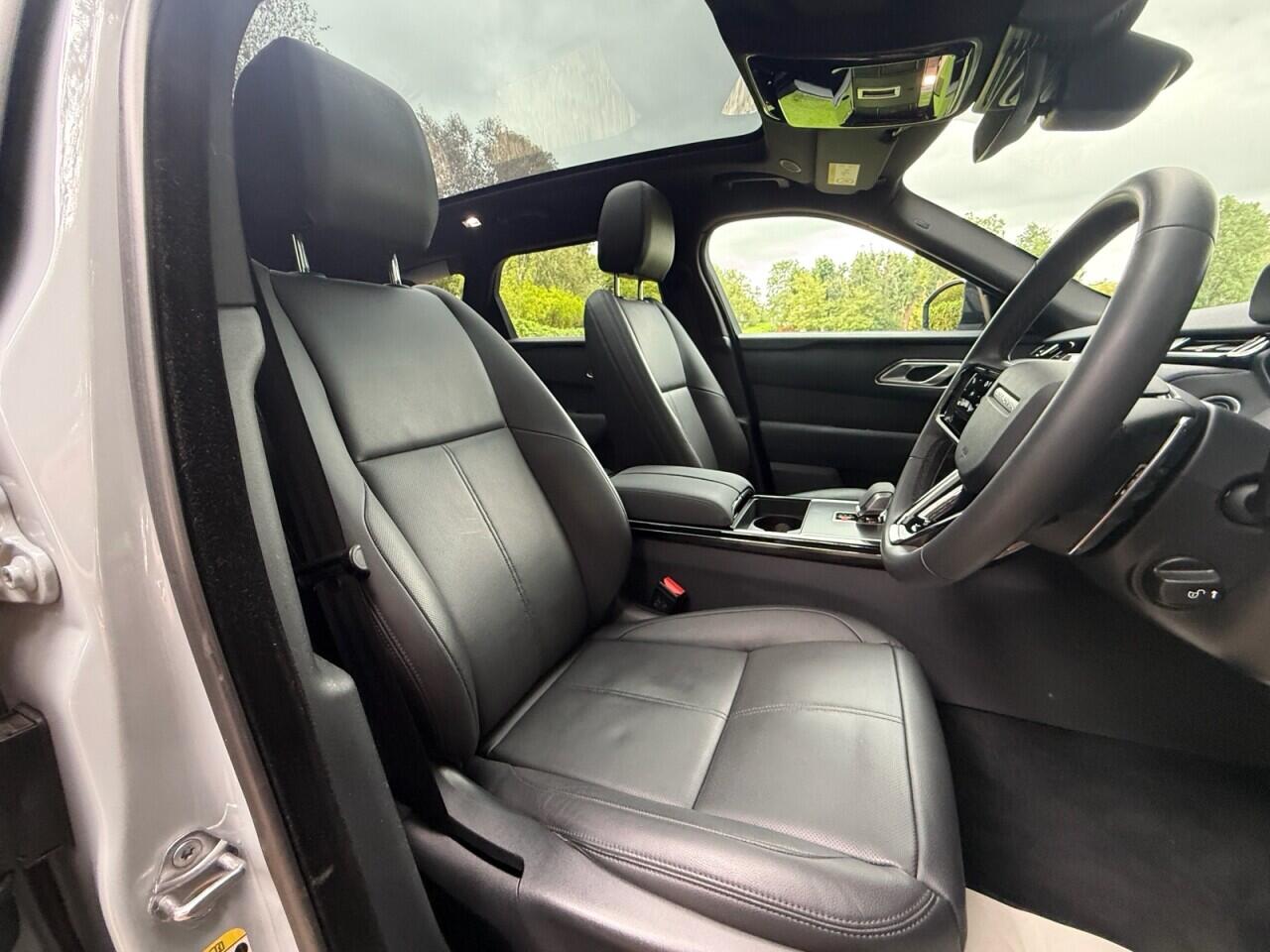 Land Rover Range Rover Velar view 10