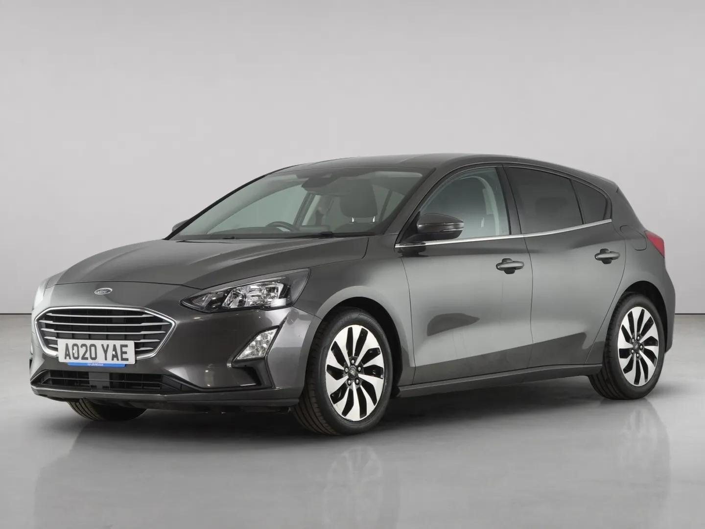 Ford Focus view 2