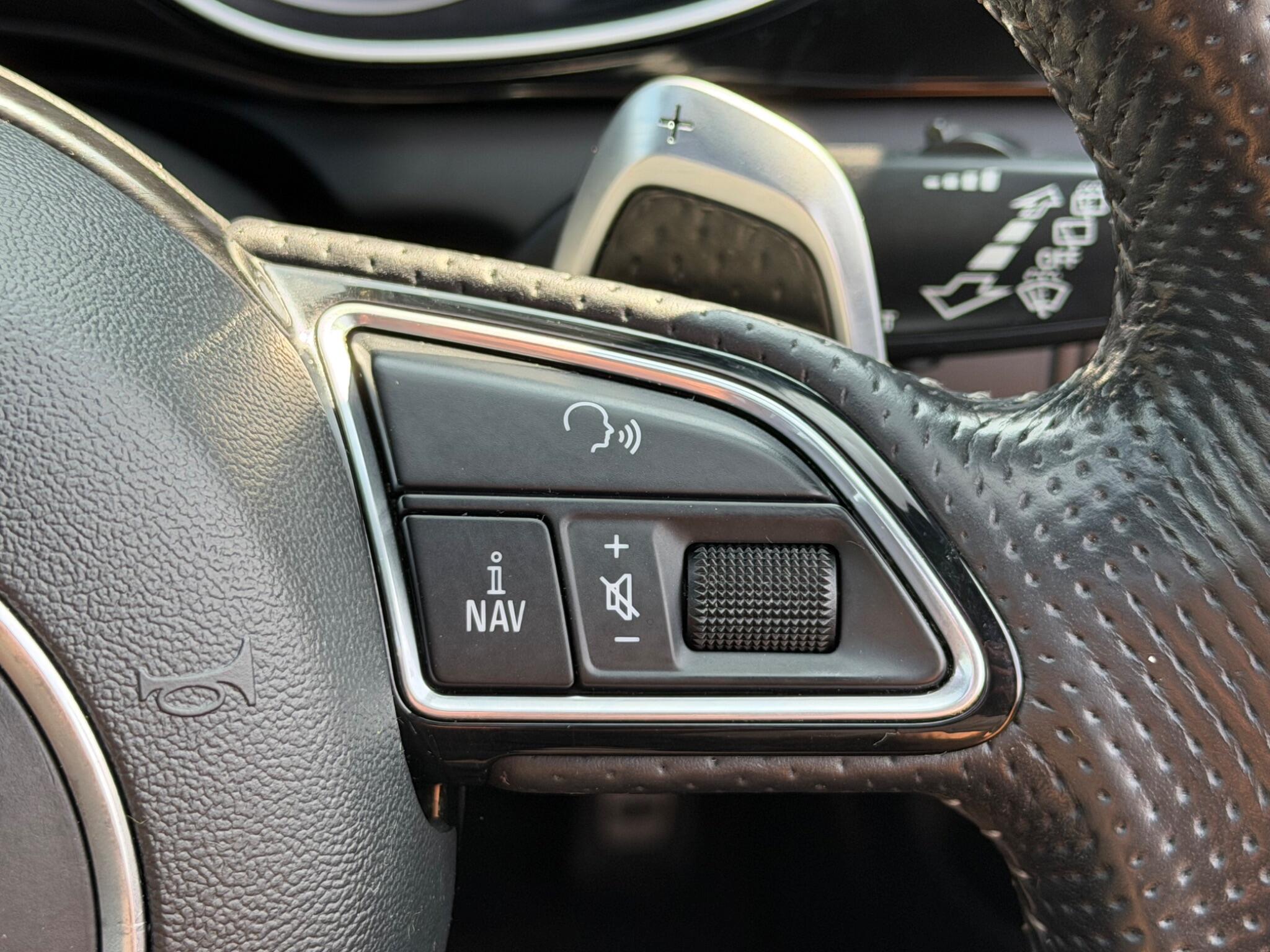 Audi RS4 view 27