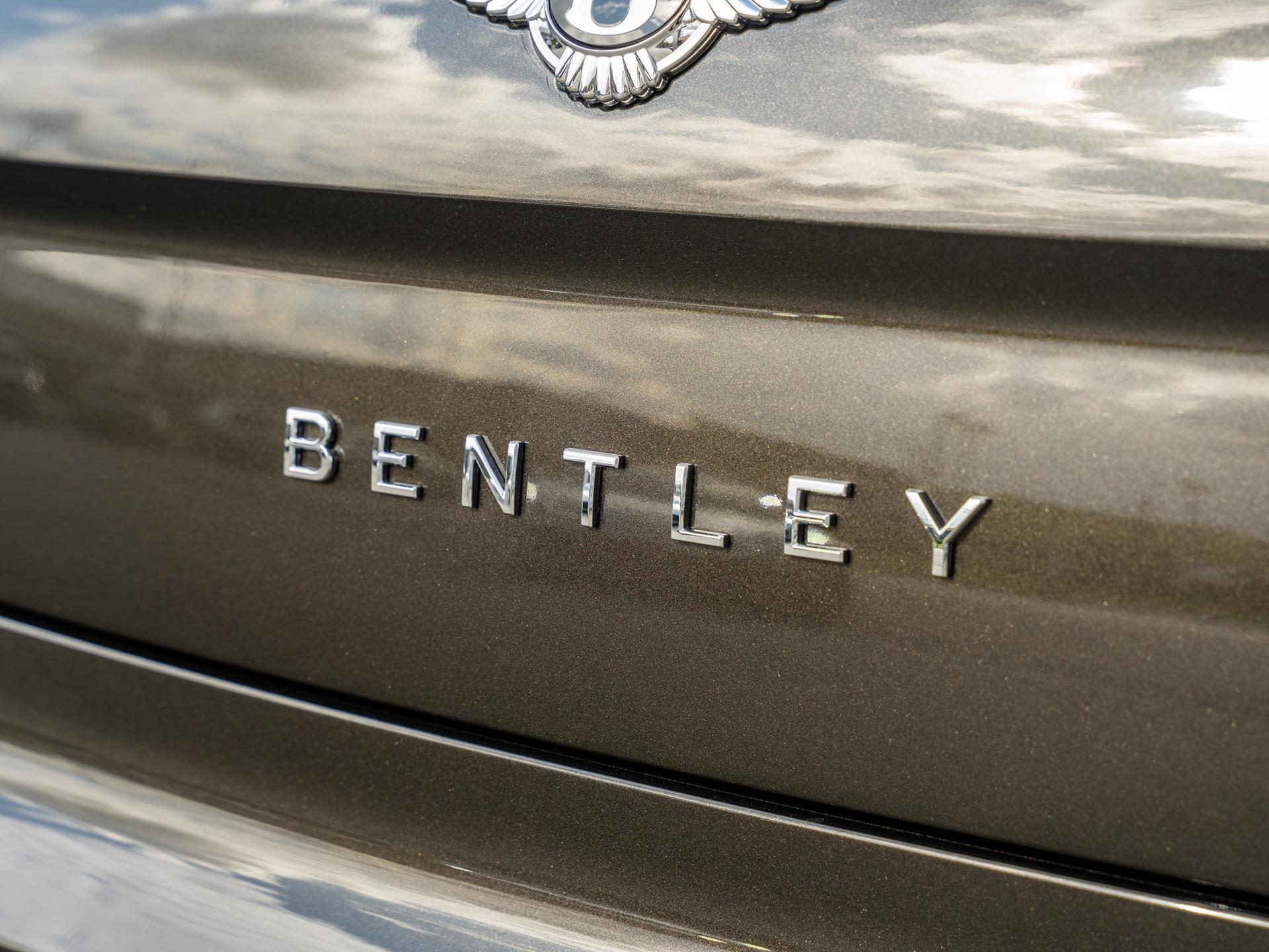 Bentley Flying Spur view 8