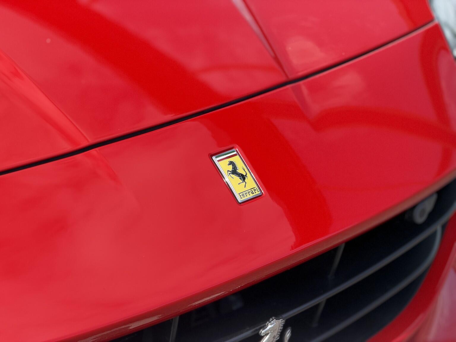 Ferrari Portofino view 13