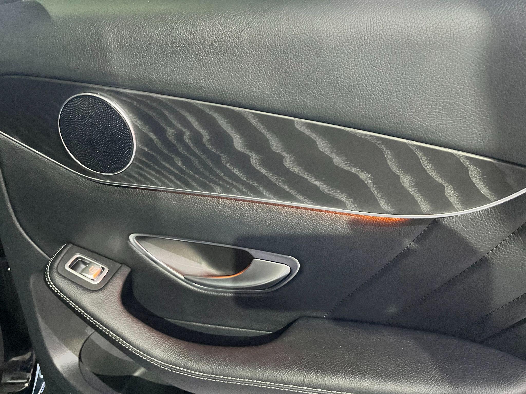 Mercedes-Benz GLC view 40
