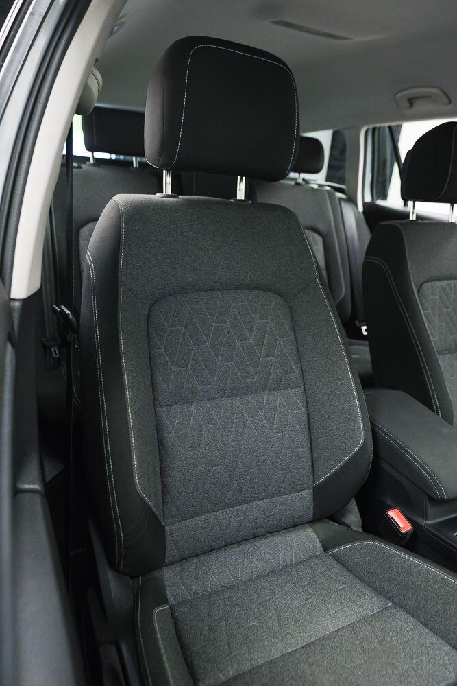 Volkswagen Passat view 9
