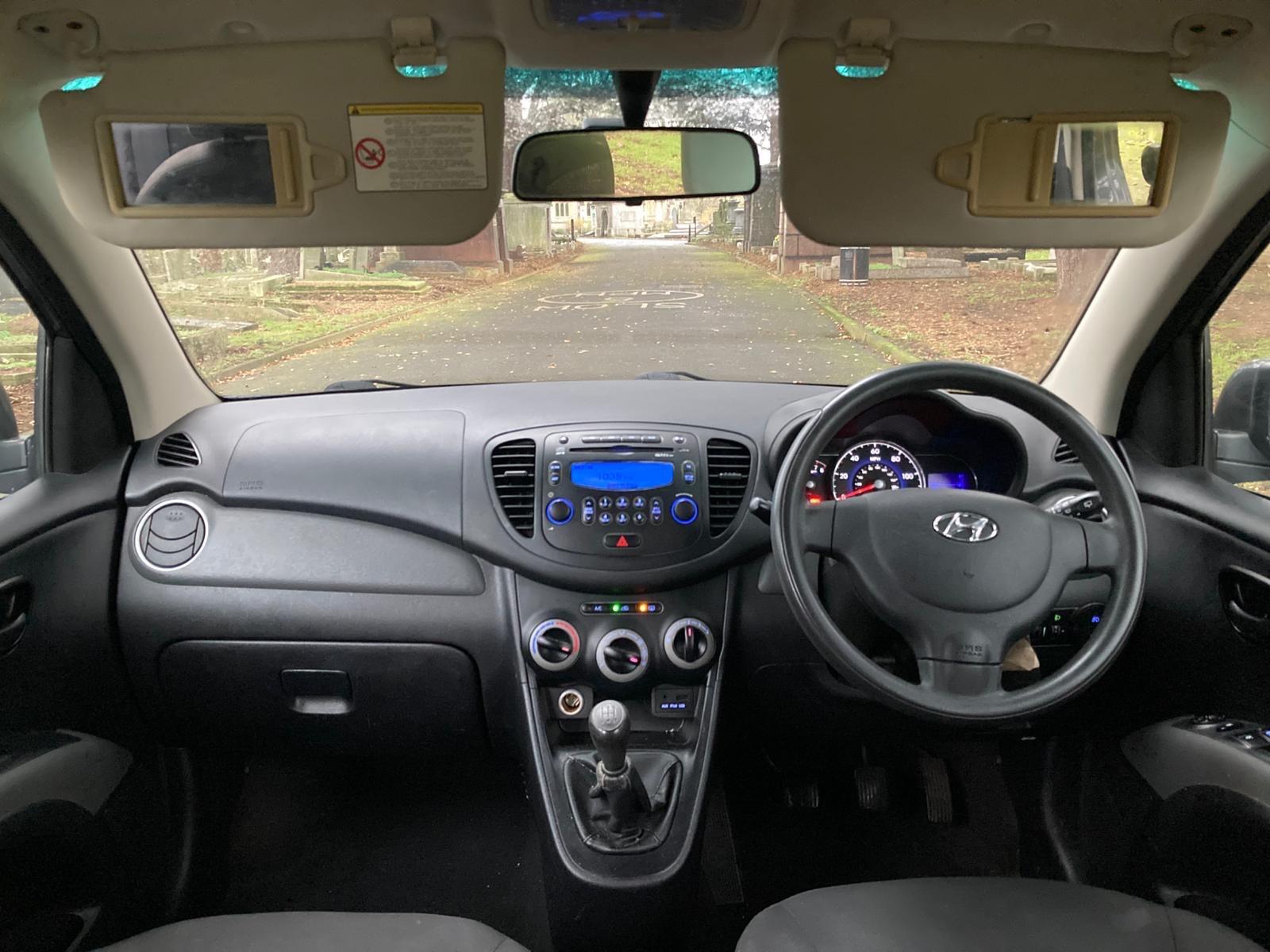 Hyundai I10 view 10