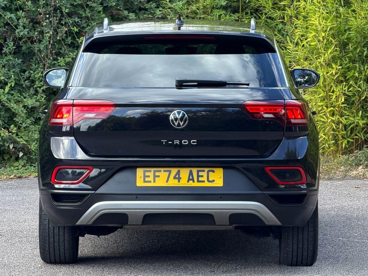 Volkswagen T-Roc view 6