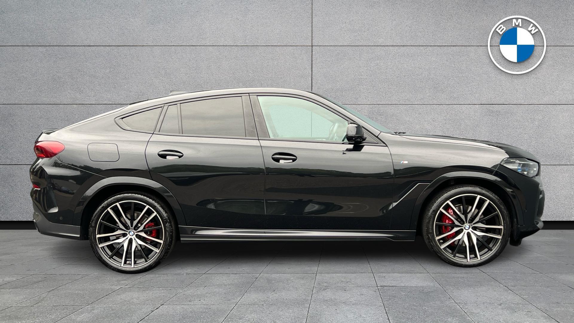 BMW X6 view 3