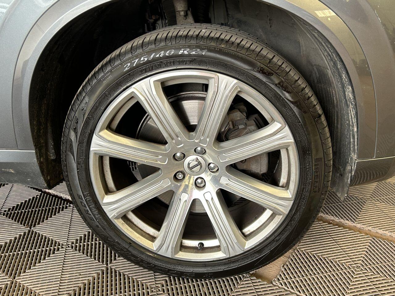Volvo XC90 view 24