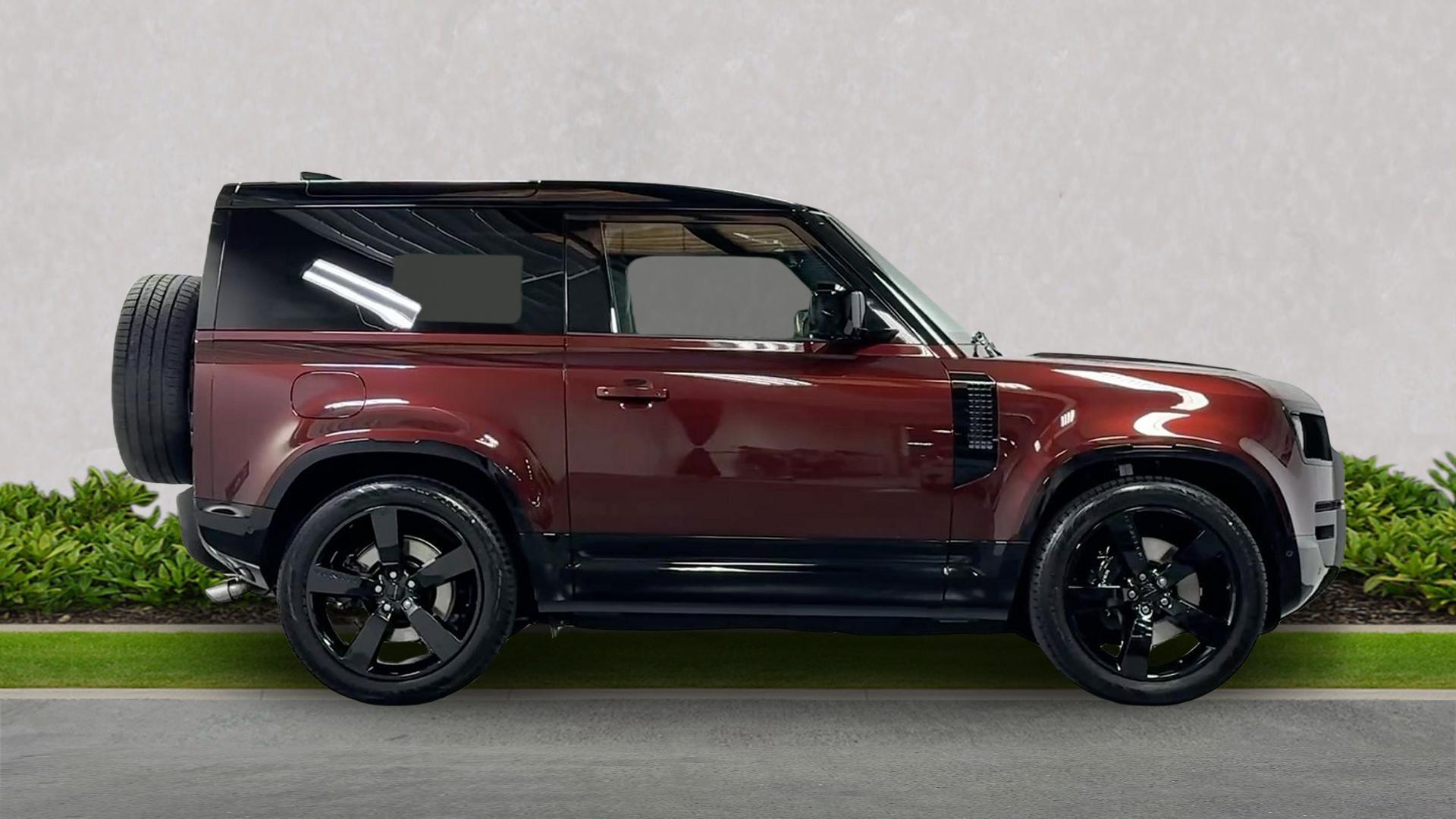 Land Rover Defender view 5