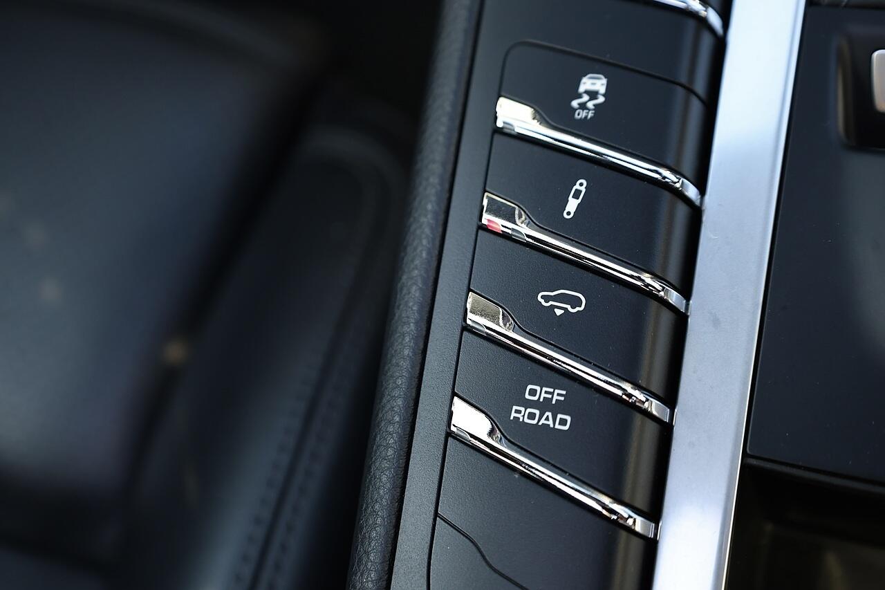 Porsche Macan view 29