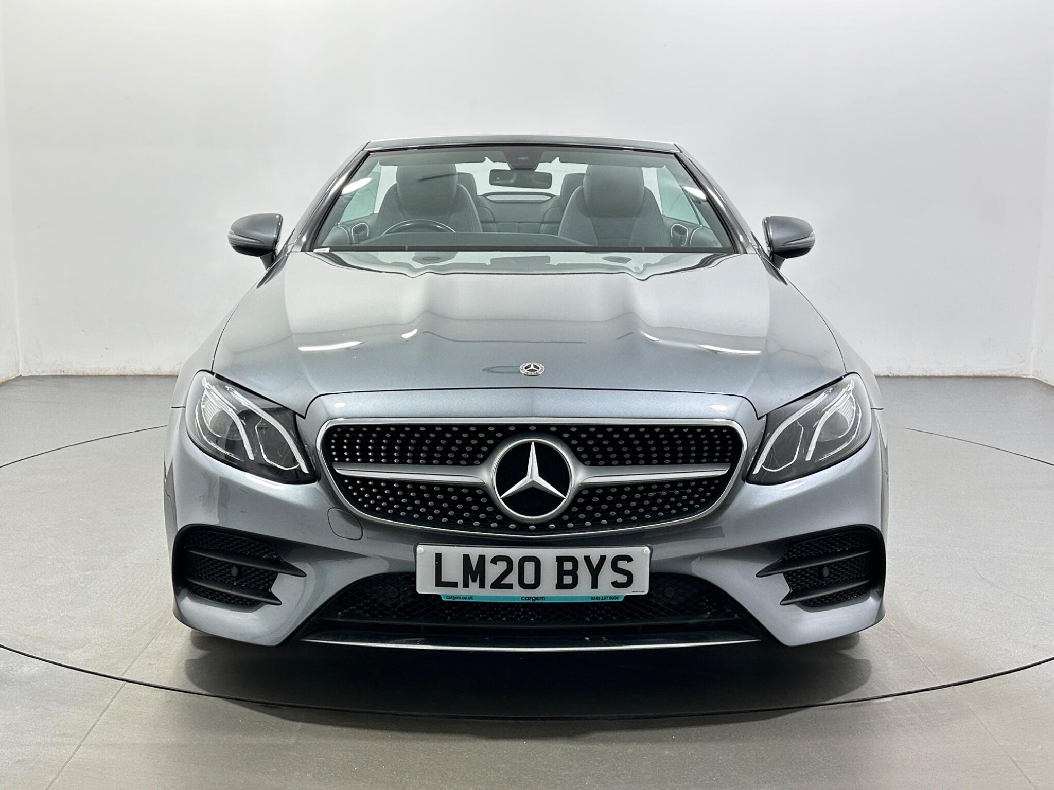Mercedes-Benz E-Class view 3