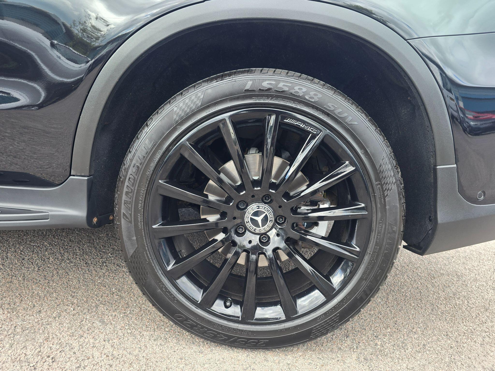 Mercedes-Benz GLC view 77