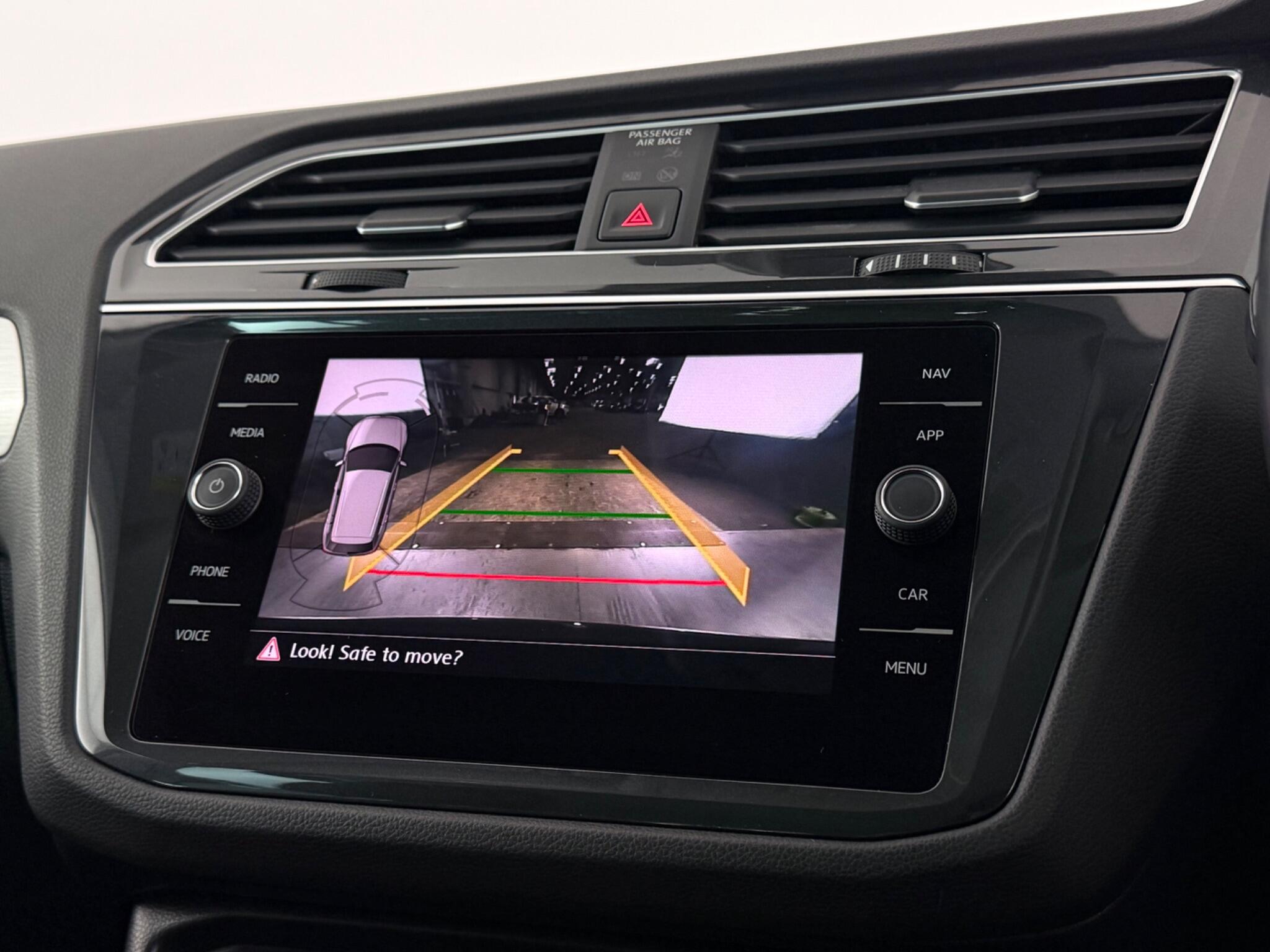 Volkswagen Tiguan view 25