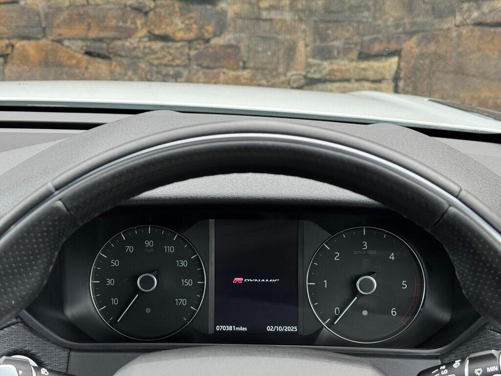 Land Rover Range Rover Velar view 24