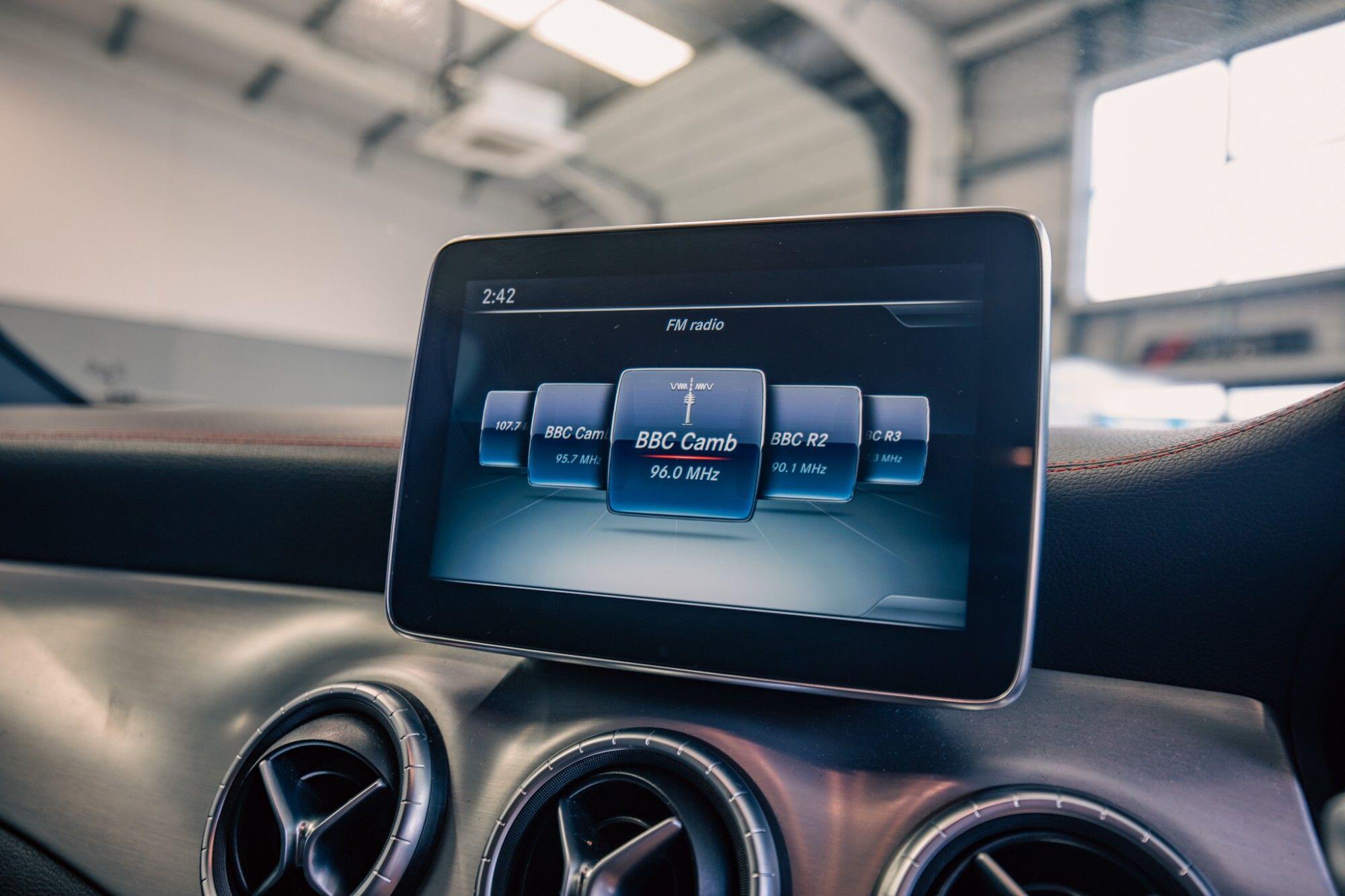 Mercedes-Benz Cla view 19