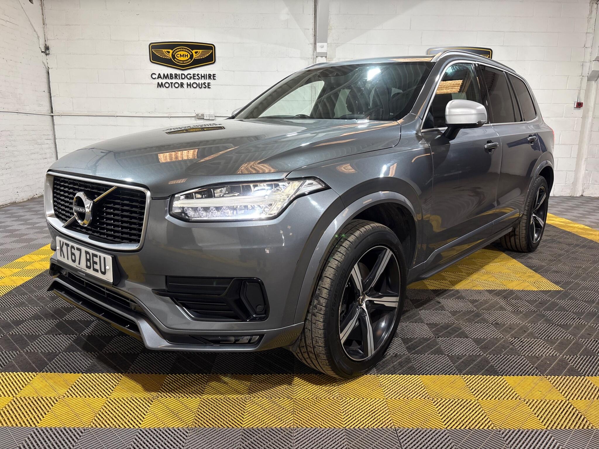 Volvo XC90 view 7