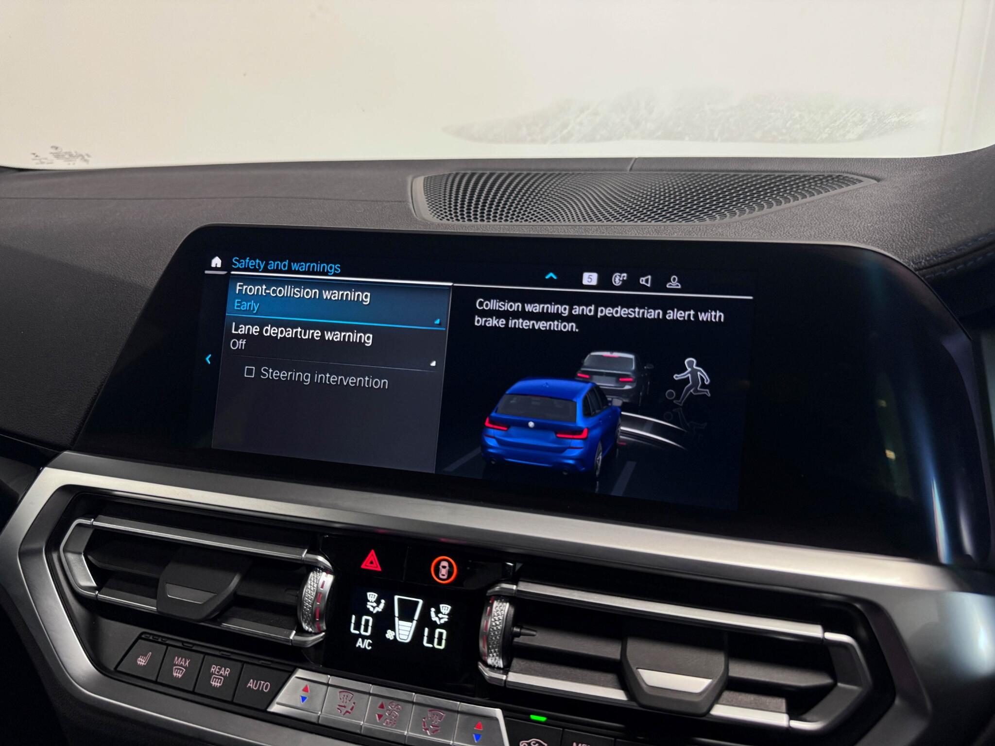 BMW 3 Series view 65