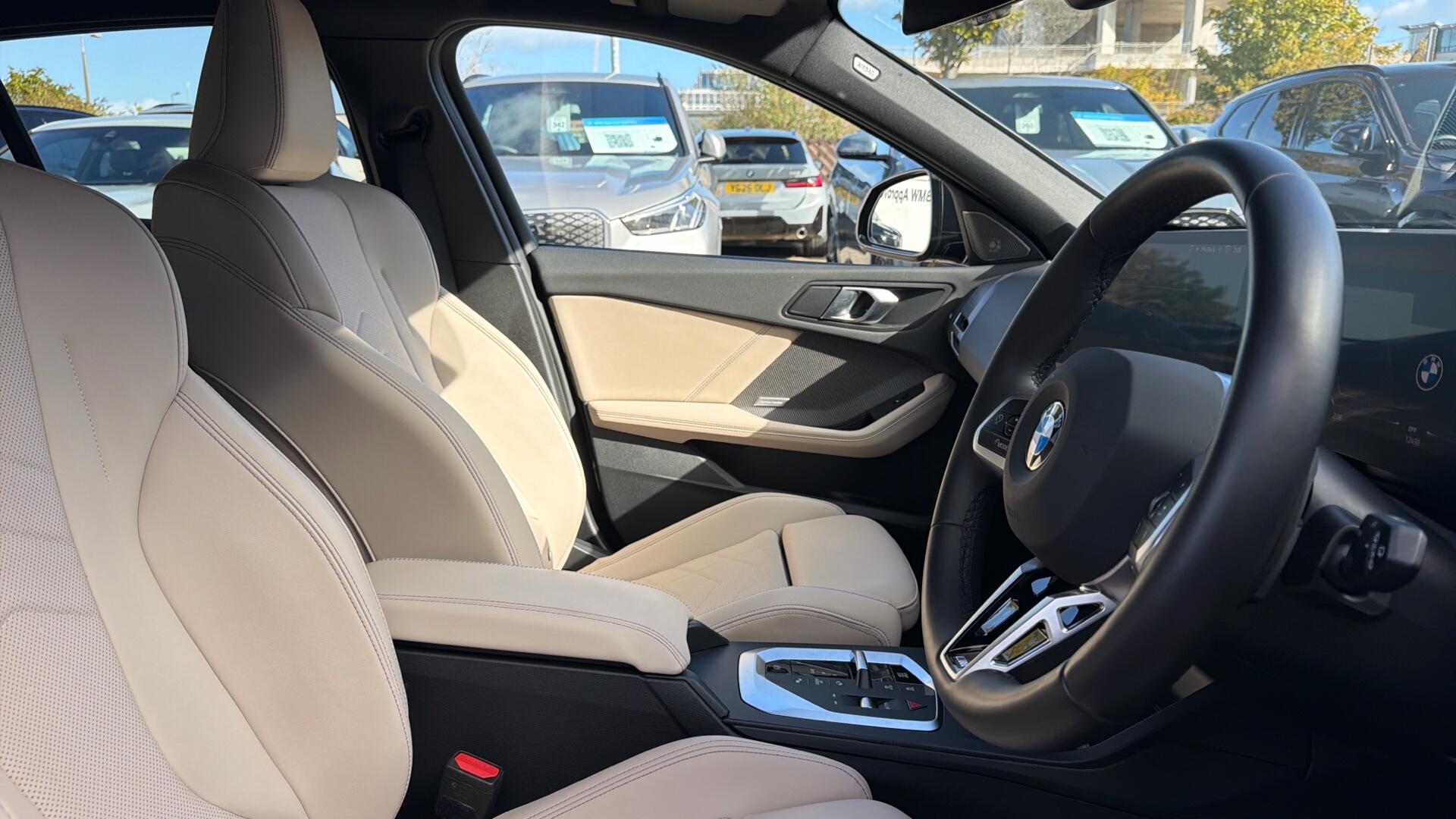 BMW 1 Series view 75