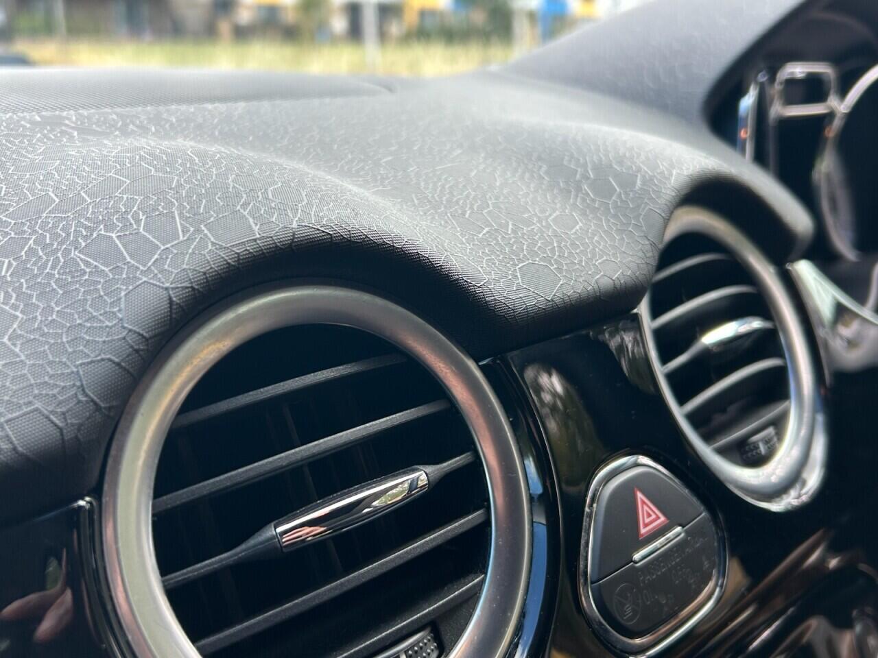 Vauxhall Adam view 32