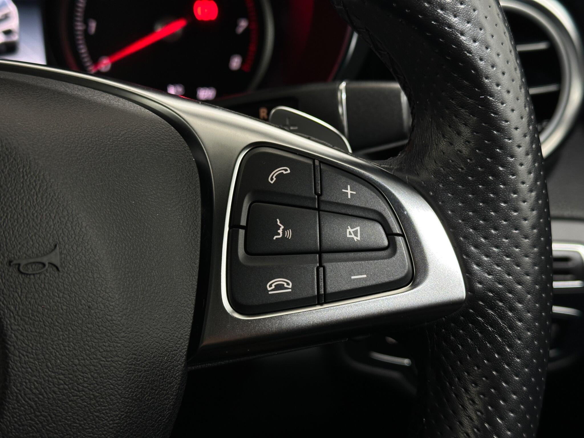 Mercedes-Benz GLC view 16