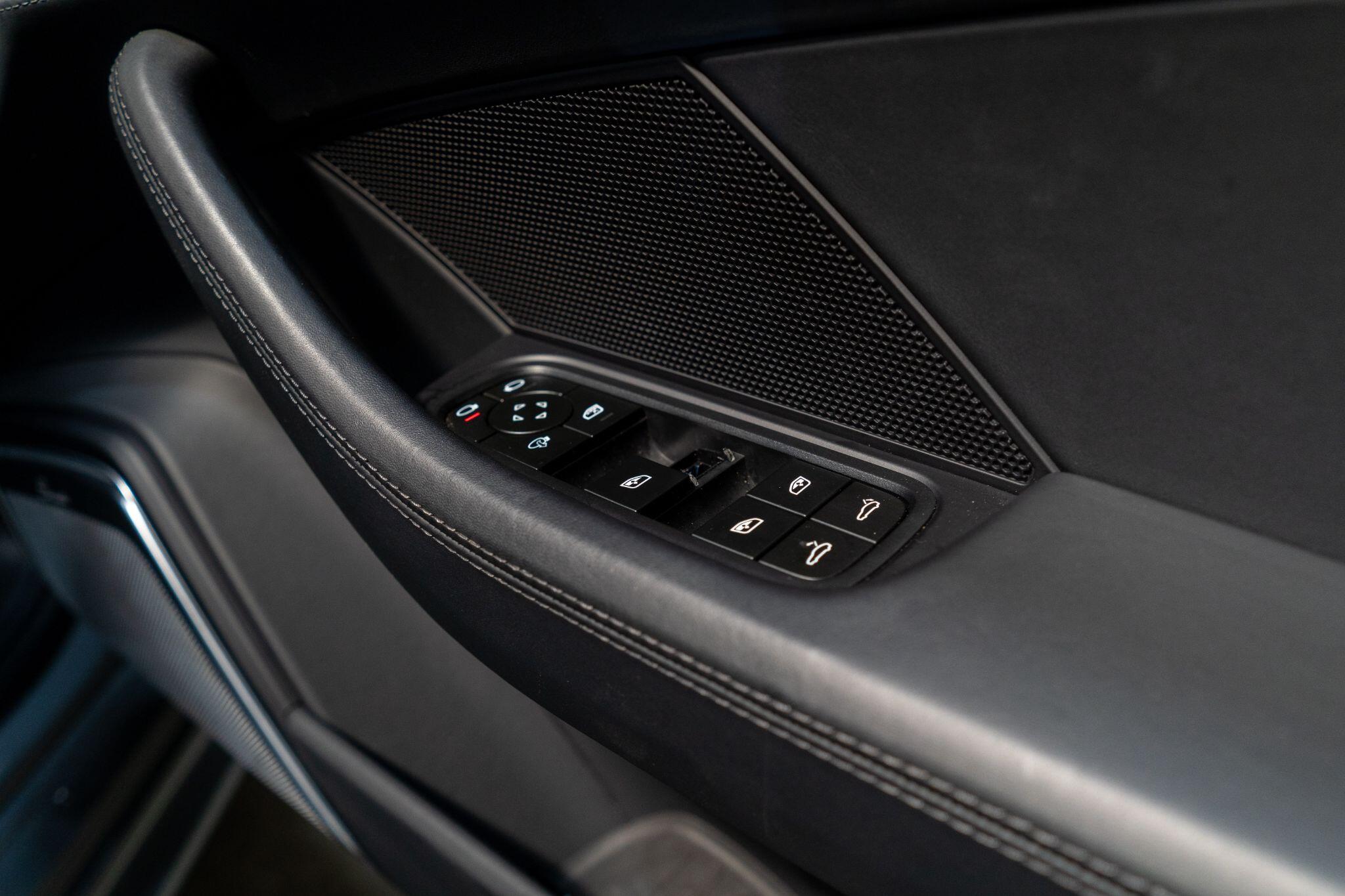Porsche Panamera view 37