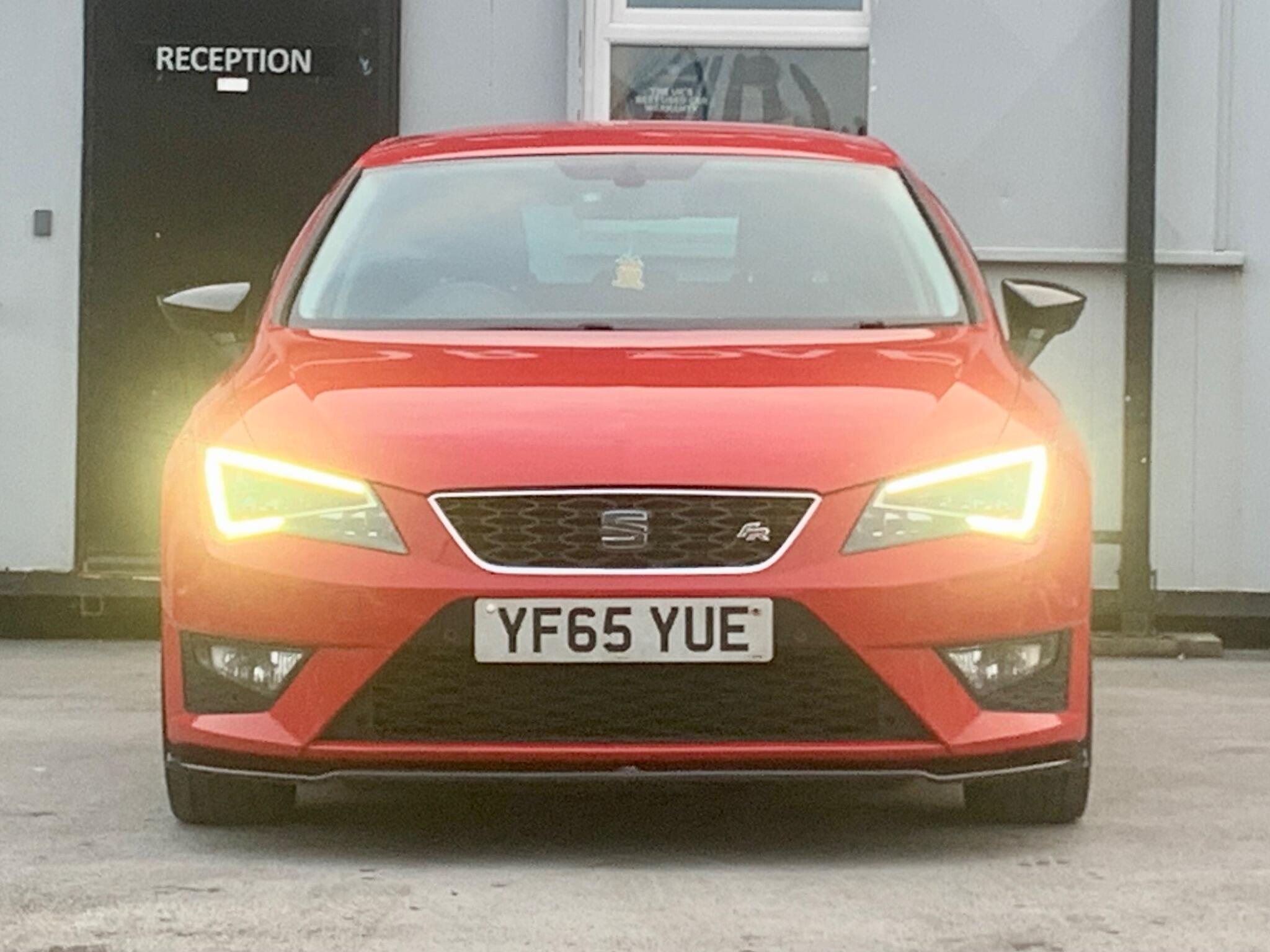 Seat Leon Leon view 3