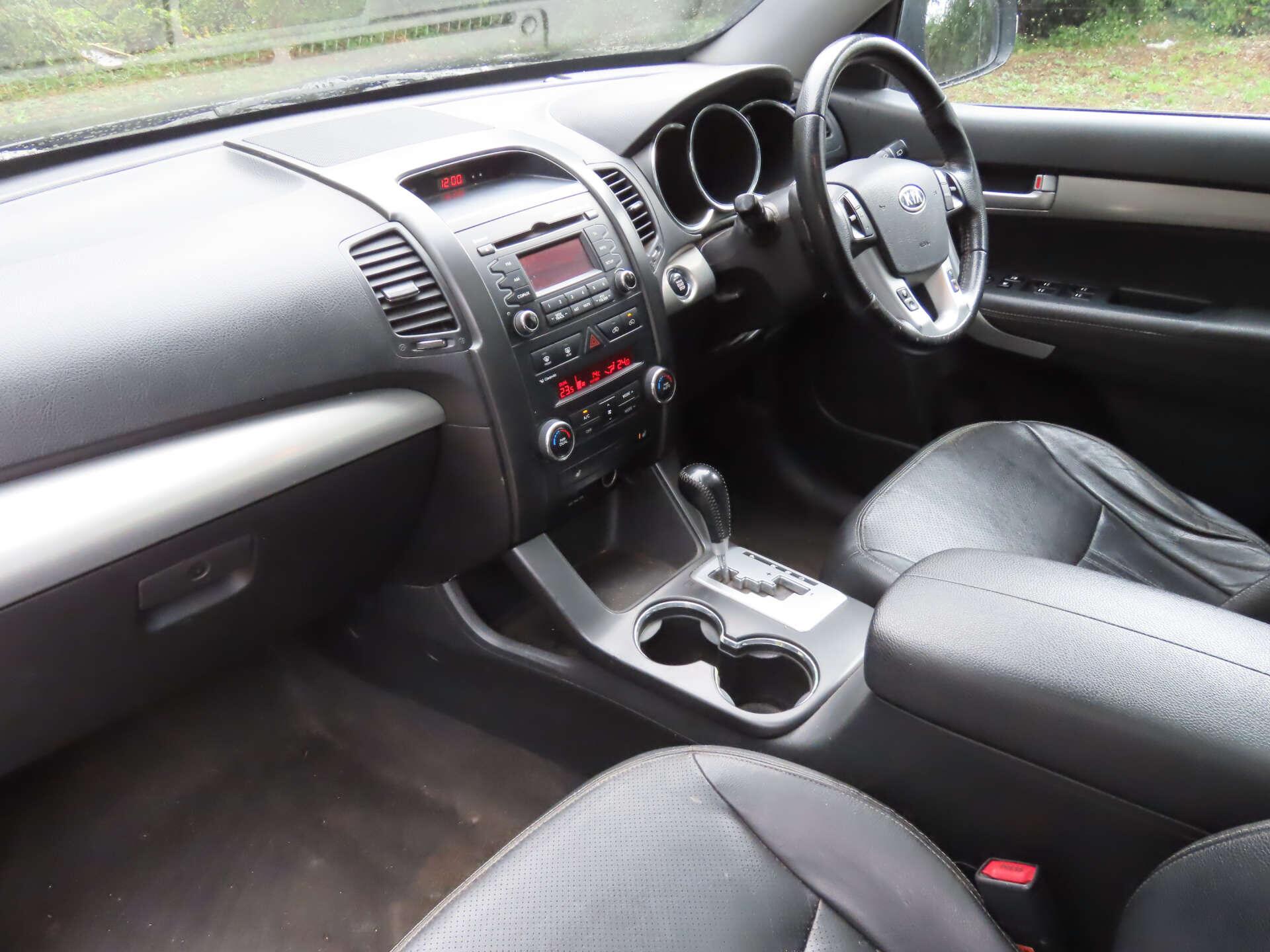 Kia Sorento view 13
