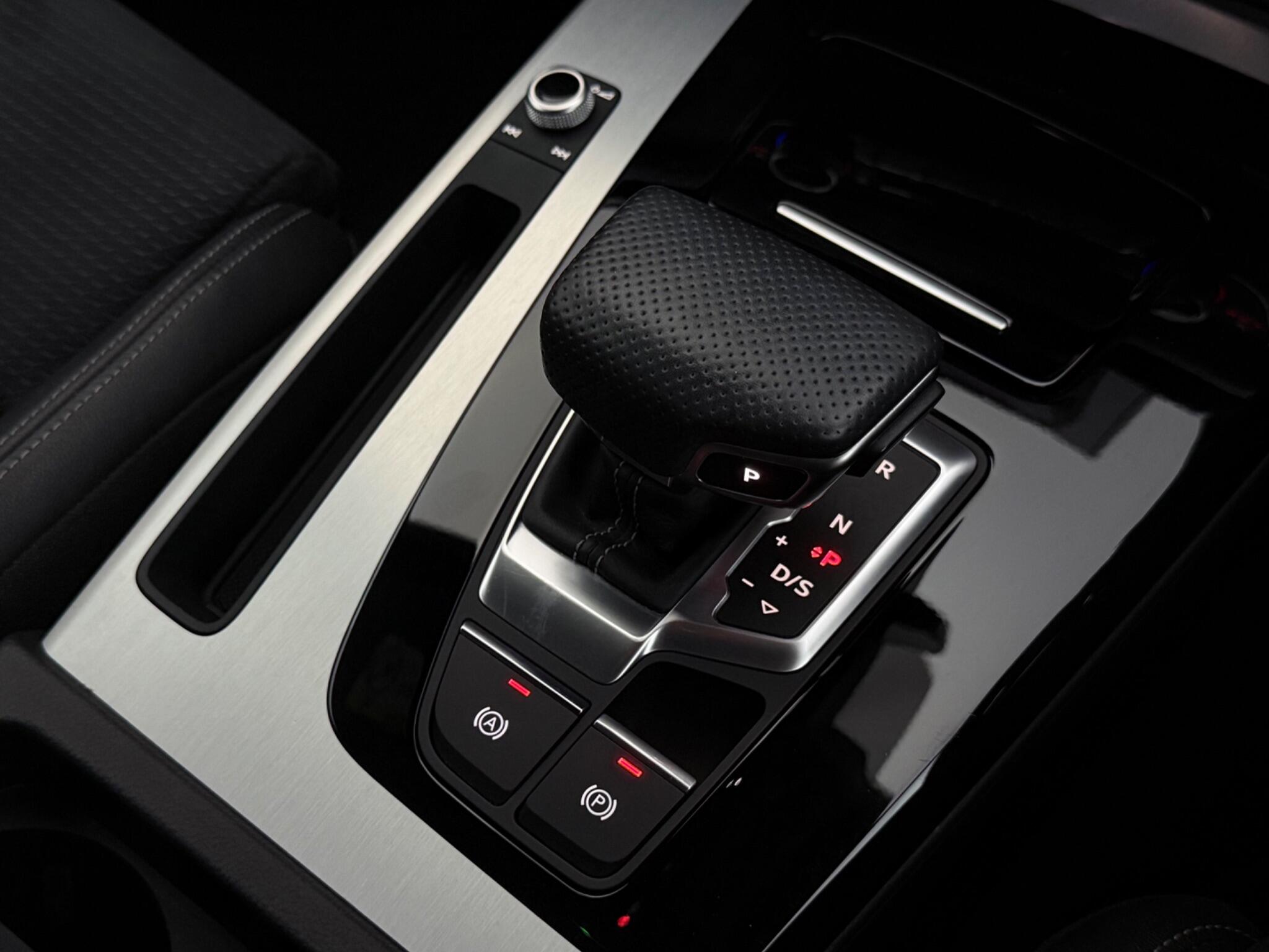 Audi Q5 view 22