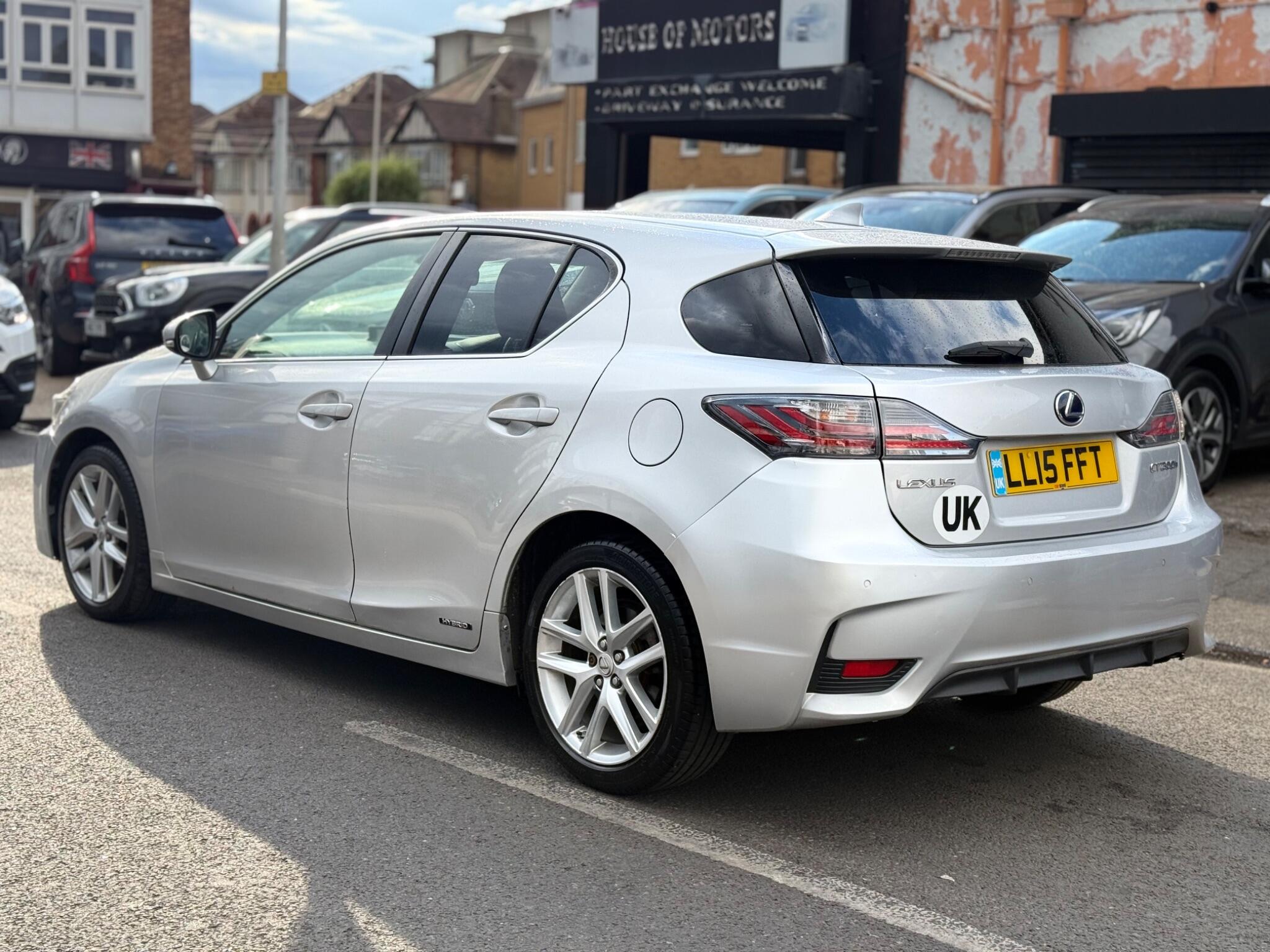 Lexus CT view 5