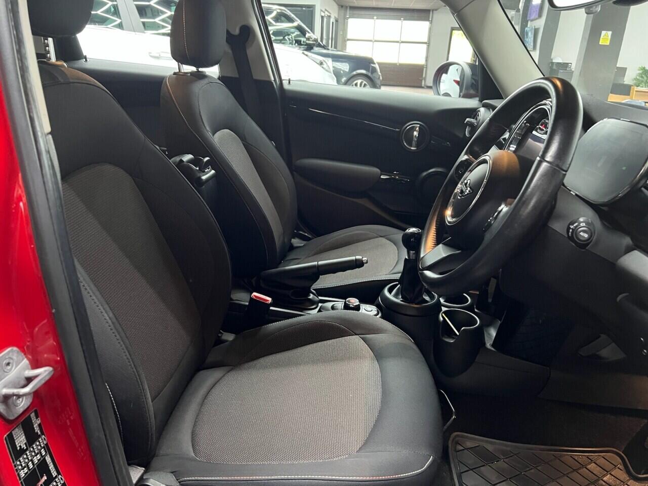 Mini Hatch view 34